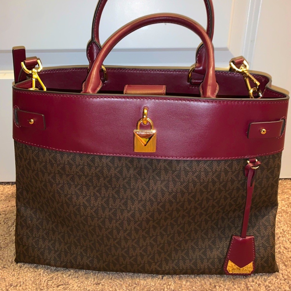 Michael Kors Tote